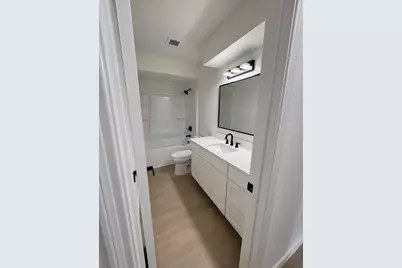 11211 Broken Sky Drive, Houston, TX 77064 - Photo 7