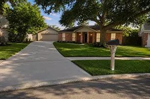 11211 Broken Sky Dr, Houston, TX 77064 - Photo 3