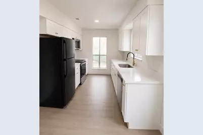 11211 Broken Sky Drive, Houston, TX 77064 - Photo 9