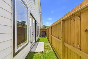 3748 Corder St, Houston, TX 77021 - Photo 27