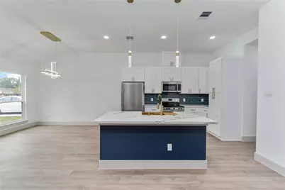 9005 Nyssa Street #B, Houston, TX 77078 - Photo 13