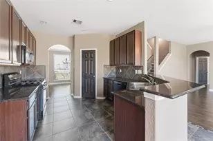 7610 Paprika Ln, Baytown, TX 77521 - Photo 11