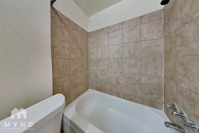 10002 Green Valley Lane, Houston, TX 77064 - Photo 15