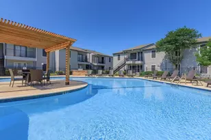 420 Garland Dr, Lake Jackson, TX 77566 - Photo 3