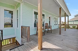3918 Palmdale Ct, Galveston, TX 77554 - Photo 37