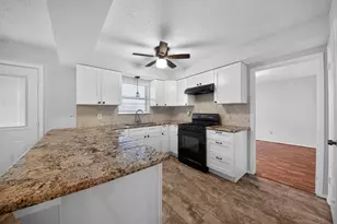 8330 Wind Forest Dr, Houston, TX 77040 - Photo 7