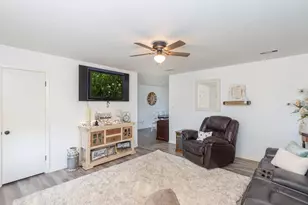 832 County Rd 903A, Brazoria, TX 77422 - Photo 7