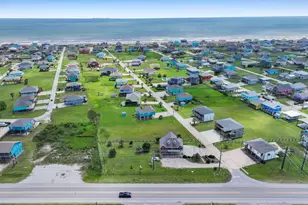 962 Surfside Dr, Crystal Beach, TX 77650 - Photo 41