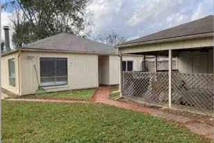 3610 Vineyard Dr, Houston, TX 77082 - Photo 3