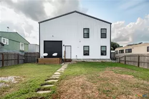 804 W Tyler Ave, Port O'Connor, TX 77982 - Photo 3