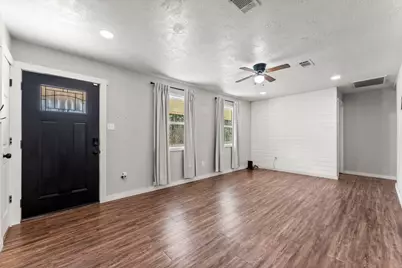 218 Hall Drive S, Montgomery, TX 77316 - Photo 11