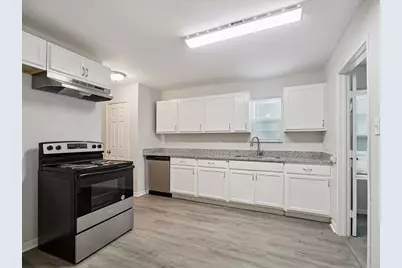 820 Texas Street, Liberty, TX 77575 - Photo 3