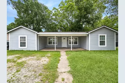820 Texas Street, Liberty, TX 77575 - Photo 1