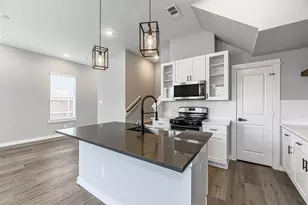 8475 Berry Brush, Houston, TX 77022 - Photo 5