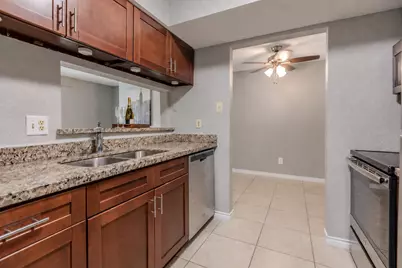 720 Memorial Mews #A, Houston, TX 77079 - Photo 5