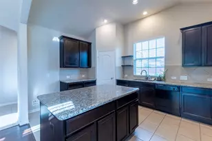 2506 Bay Hill Dr, Baytown, TX 77523 - Photo 9