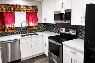 11939 Paramount Ln, Houston, TX 77067 - Photo 3
