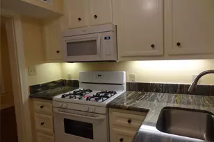 633 Harvard St, Houston, TX 77007 - Photo 9