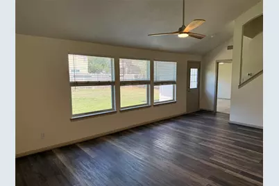 11922 Lois Lane Drive, Pinehurst, TX 77362 - Photo 7
