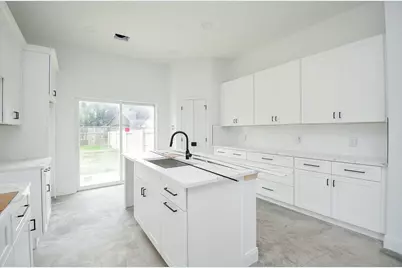8110 Carver Road, Houston, TX 77088 - Photo 7
