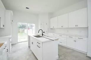 8110 Carver Rd, Houston, TX 77088 - Photo 7
