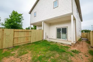 8110 Carver Rd, Houston, TX 77088 - Photo 23
