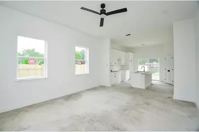 8110 Carver Road, Houston, TX 77088 - Photo 9