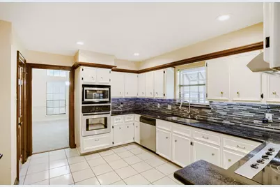 6906 Mossridge Drive, Houston, TX 77069 - Photo 9