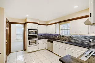 6906 Mossridge Dr, Houston, TX 77069 - Photo 9