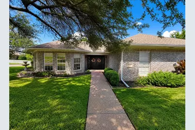 415 Oak Crest, Clifton, TX 76634 - Photo 1