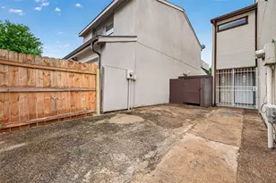 12327 Crest Lake Dr, Houston, TX 77072 - Photo 41