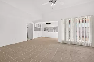 12327 Crest Lake Dr, Houston, TX 77072 - Photo 9