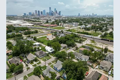 2201 Sumpter Street, Houston, TX 77026 - Photo 5
