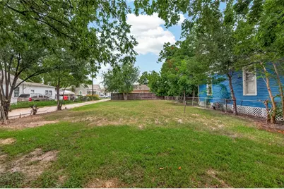 2201 Sumpter Street, Houston, TX 77026 - Photo 9