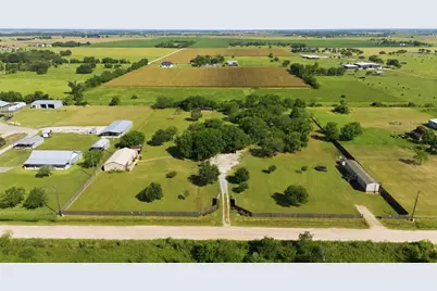 9318 E Creek Bend Drive, Needville, TX 77461 - Photo 7