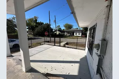 1912 Gentry Street, Houston, TX 77009 - Photo 5