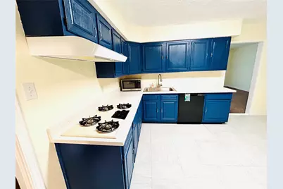 5806 Beldart Street, Houston, TX 77033 - Photo 9