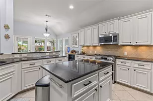 2611 Brightlake Way Ln, Pearland, TX 77584 - Photo 11