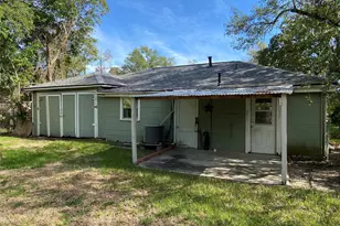 2103 Holly Dr, Dickinson, TX 77539 - Photo 11