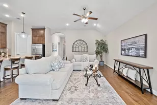 109 Crinium Lily Ct, Montgomery, TX 77316 - Photo 9