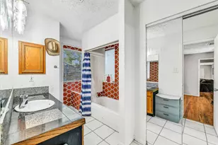 11107 Kirkpark Dr, Houston, TX 77089 - Photo 15