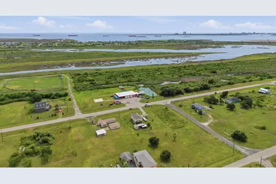 1811 Broadway Avenue, Port Bolivar, TX 77650 - Photo 9