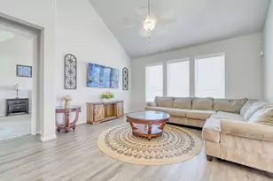 11802 Autumn Leaf Dr, Mont Belvieu, TX 77535 - Photo 9