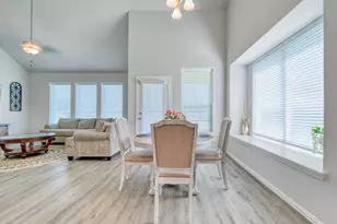 11802 Autumn Leaf Dr, Mont Belvieu, TX 77535 - Photo 9