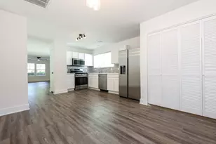 10225 Farrell Dr, Houston, TX 77070 - Photo 5