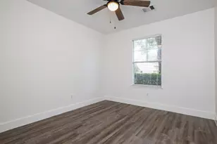 10225 Farrell Dr, Houston, TX 77070 - Photo 9