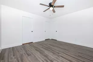 10225 Farrell Dr, Houston, TX 77070 - Photo 15