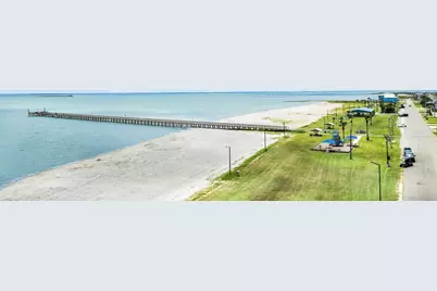 106 E Madison Avenue, Port O Connor, TX 77982 - Photo 3