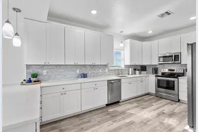 103 W Palm Street, Surfside Beach, TX 77541 - Photo 21