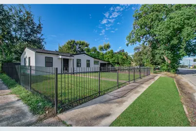 7530 Park Place Boulevard, Houston, TX 77087 - Photo 7